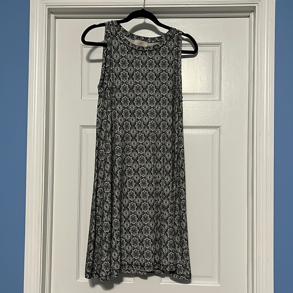 Loft Outlet size small gray flowy sleeveless patterned dress spring summer